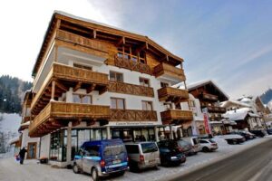 8-daagse Autovakantie naar Gerlos Mountain Estate in Tirol